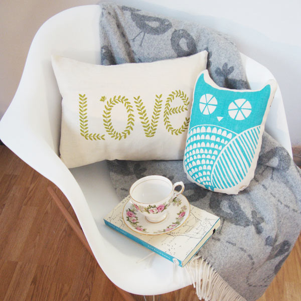 Zeena Shah love cushion Pulse 2012